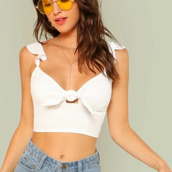 🌿3/$20 • SHEIN • Tie front top - Picture 1 of 4